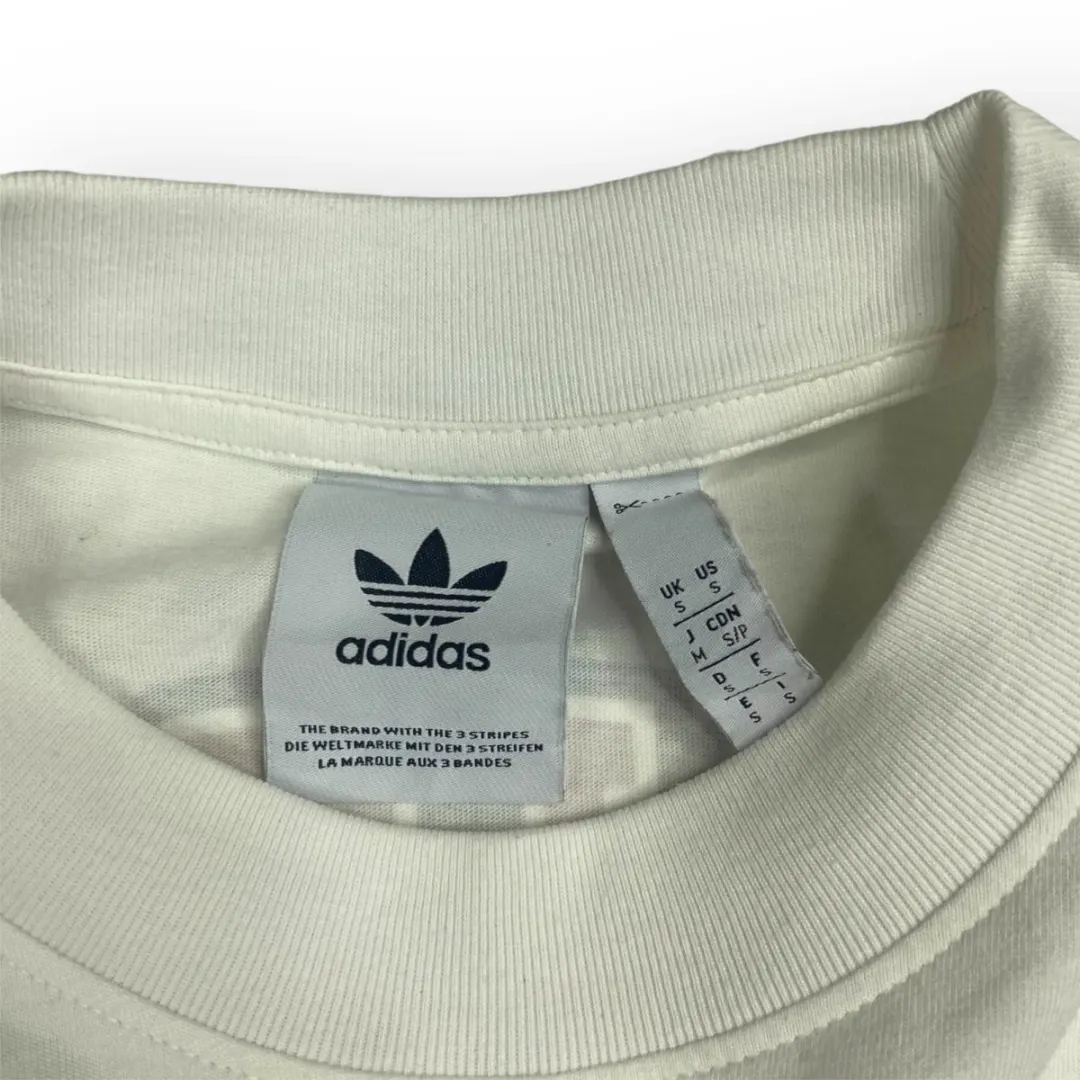 Adidas T-shirt (S-M)