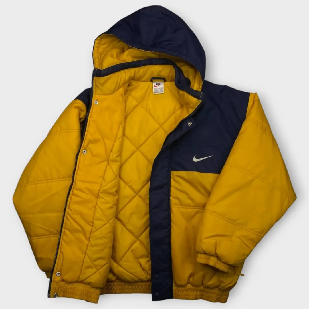Nike Hooded Puffer Jacket (S-M)