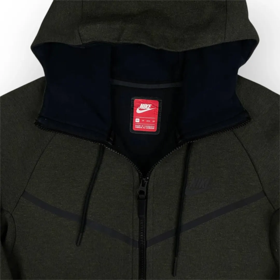 Nike Tech Jacket (XS)