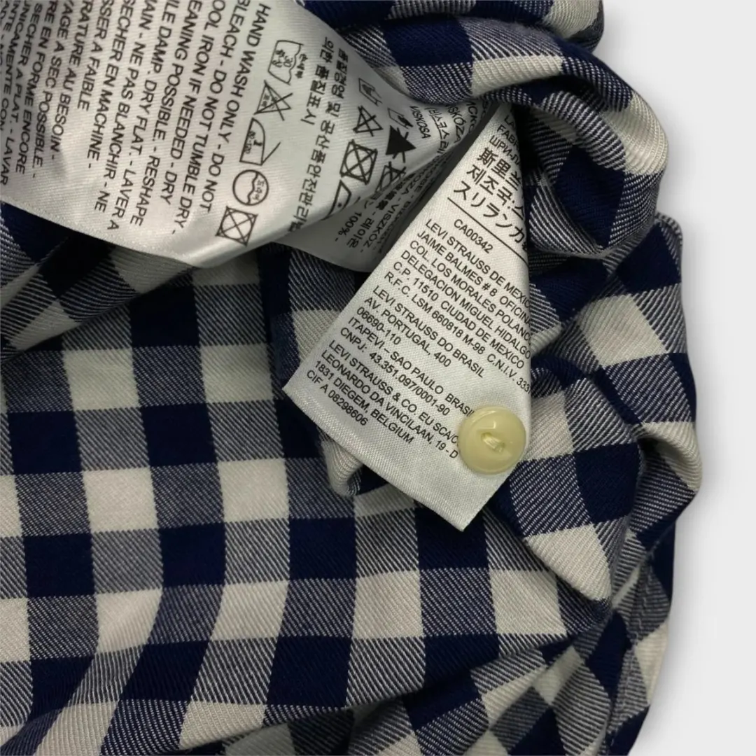 Women Levi's Shirt (M)