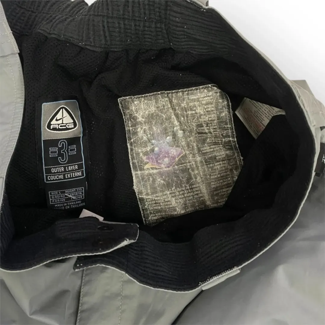 Women Nike ACG Ski Pants (L)