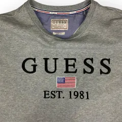 Guess Sweatshirt (M)