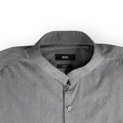 Hugo Boss Shirt (M-L)
