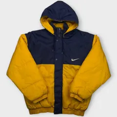 Nike Hooded Puffer Jacket (S-M)