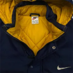 Nike Hooded Puffer Jacket (S-M)