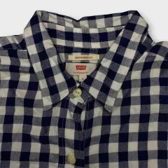 Women Levi's Shirt (M)