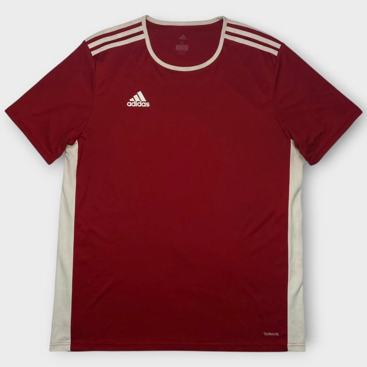 Adidas Sportive T-shirt (XL)