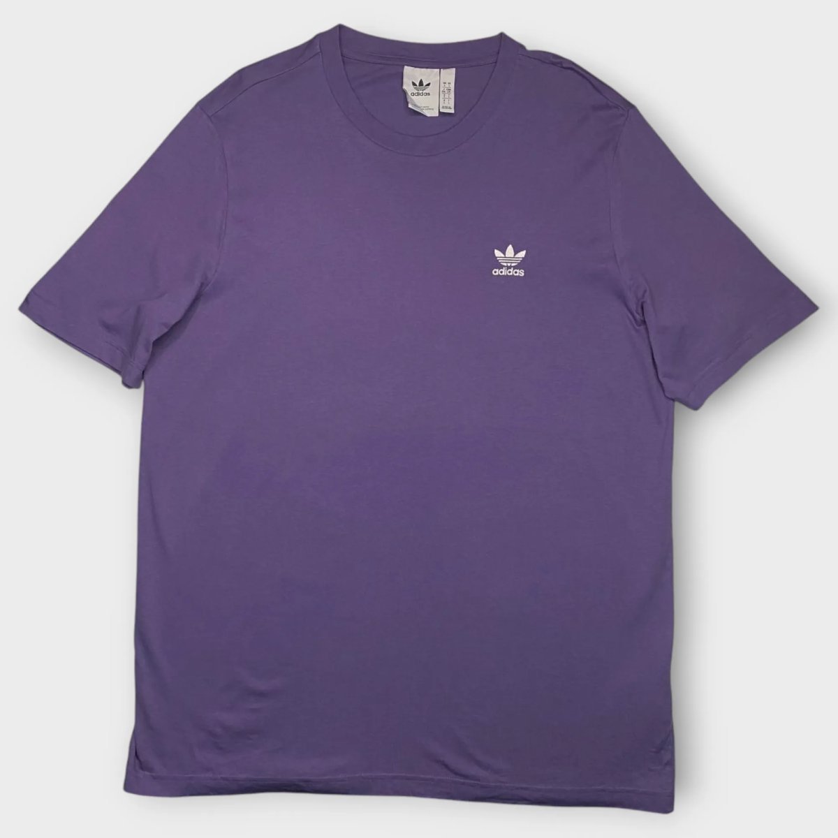 Adidas T-shirt (L-XL)