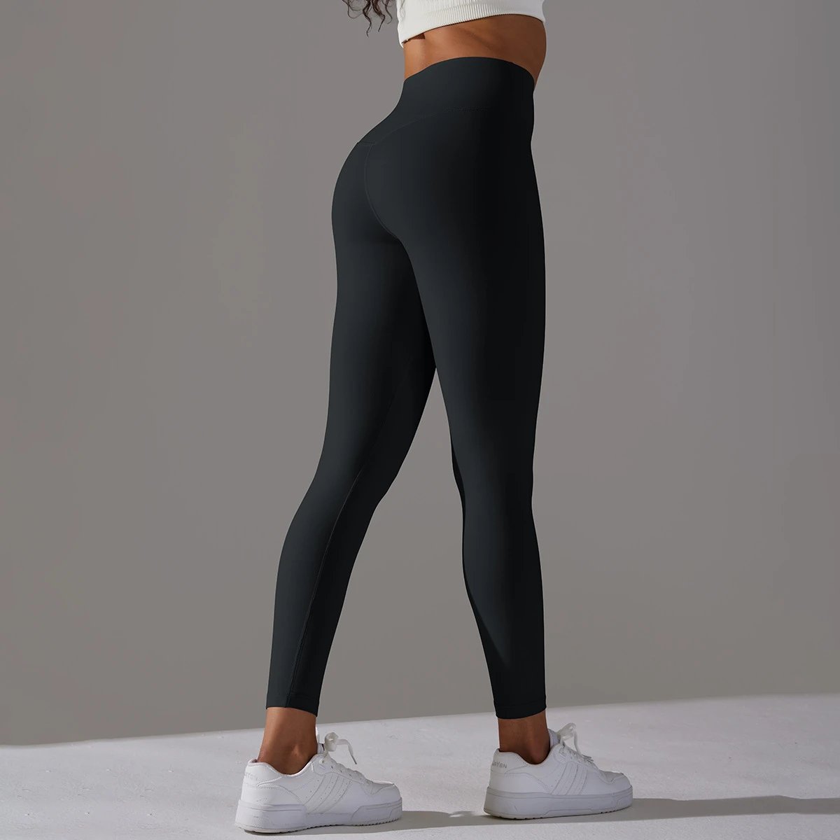 Elegant identification details improve your fitness — FL-25129