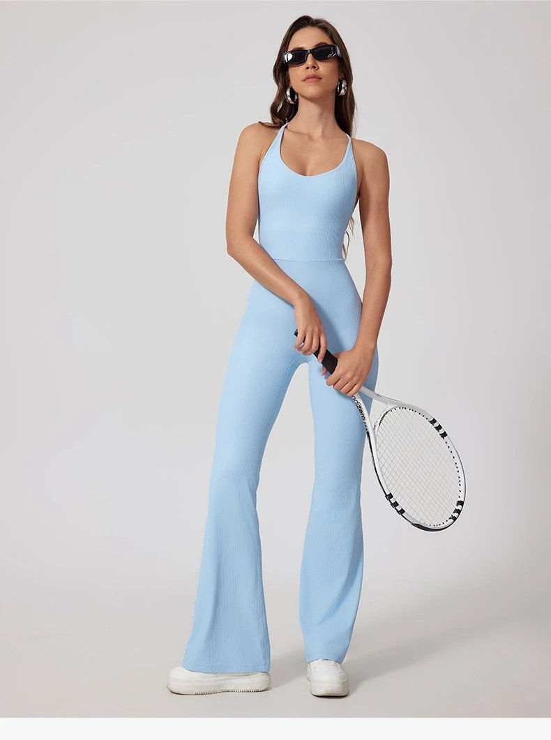 A jumpsuit is a one – piece outfit combining a top and trousers . — O-11874