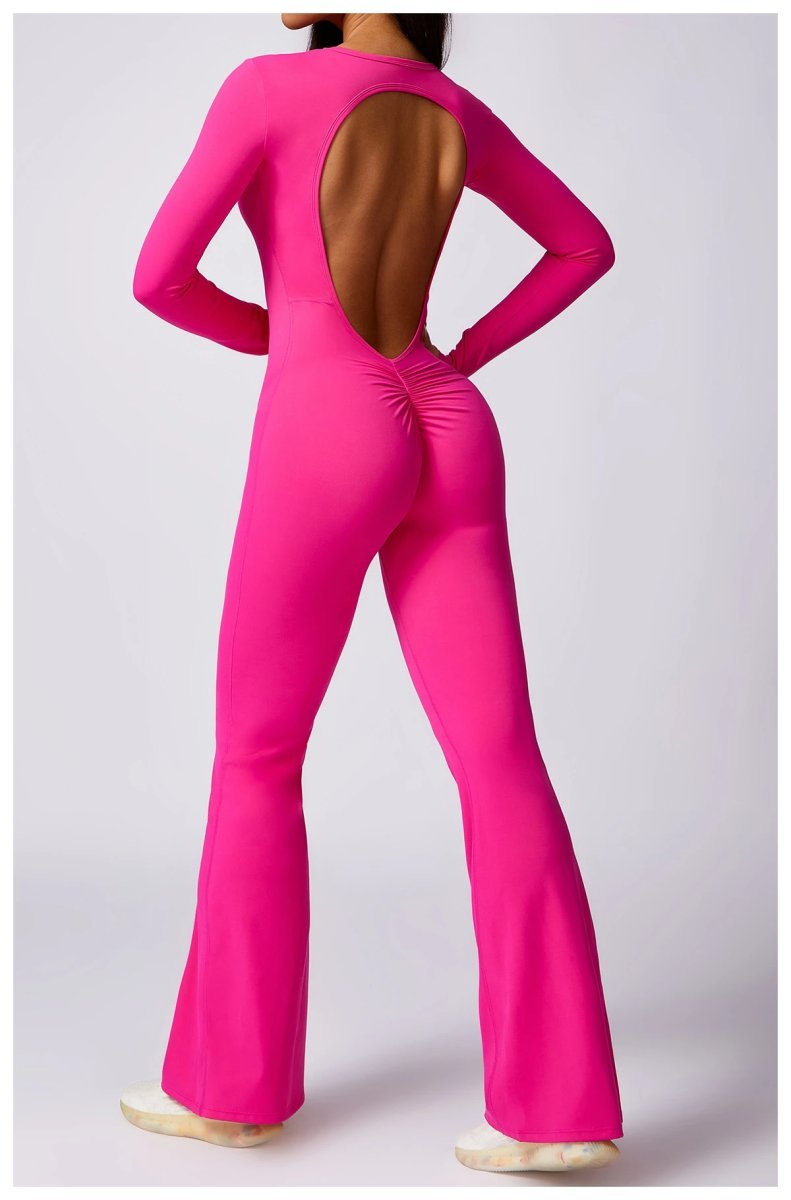 A jumpsuit is a one – piece outfit combining a top and trousers . — O-11880.3