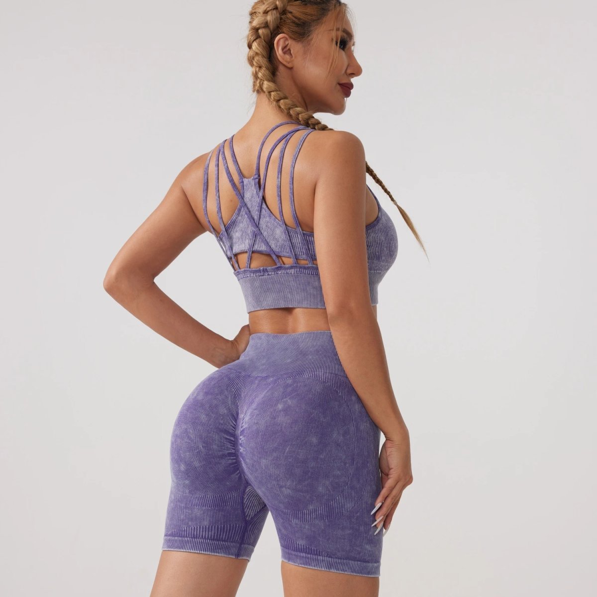 Sports shorts are mobility lightweight , breathable , and designed . — SH-45105